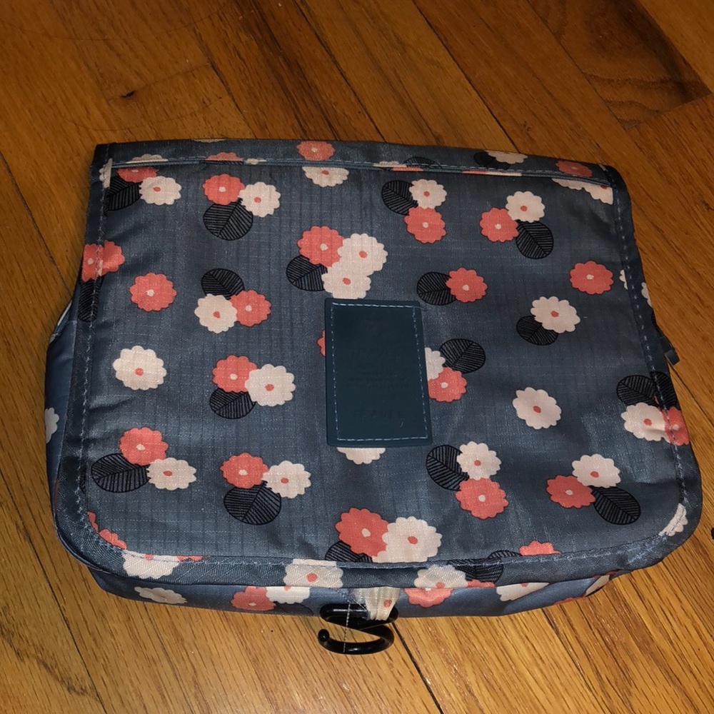 Travel Hanging Toiletry Bag